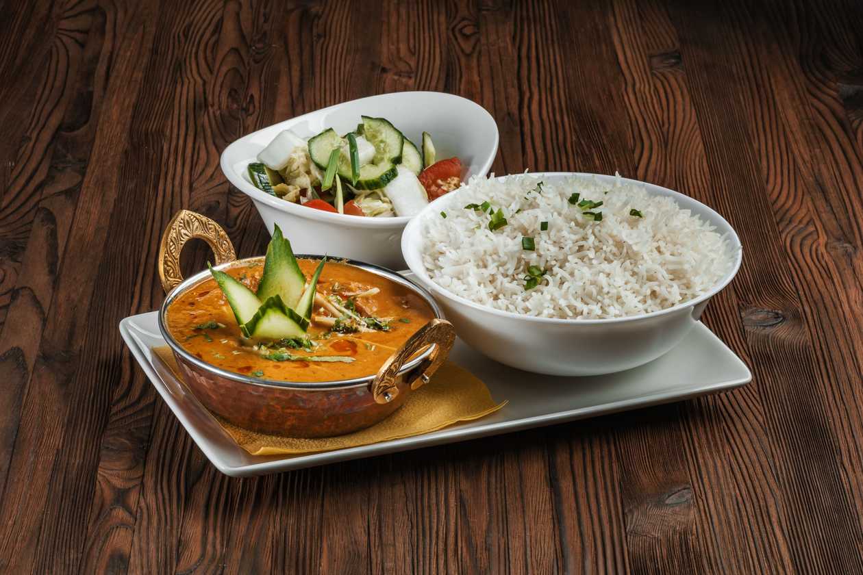 57. Murghlai chicken curry