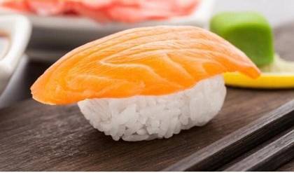 Nigiri salmon