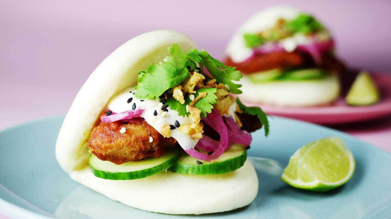 BAO with BBQ soy cutlet