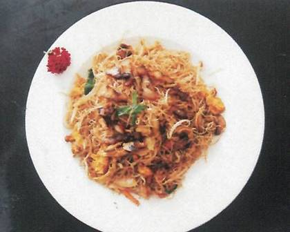 Rice Noodles with Pork