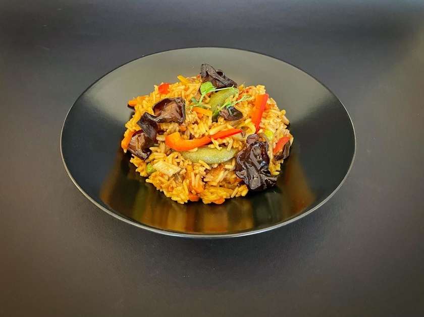 Wok rice with vegetables