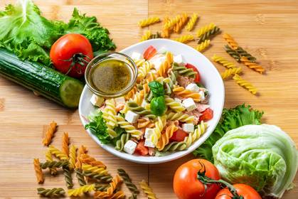 Pastasalat suitsulõhega