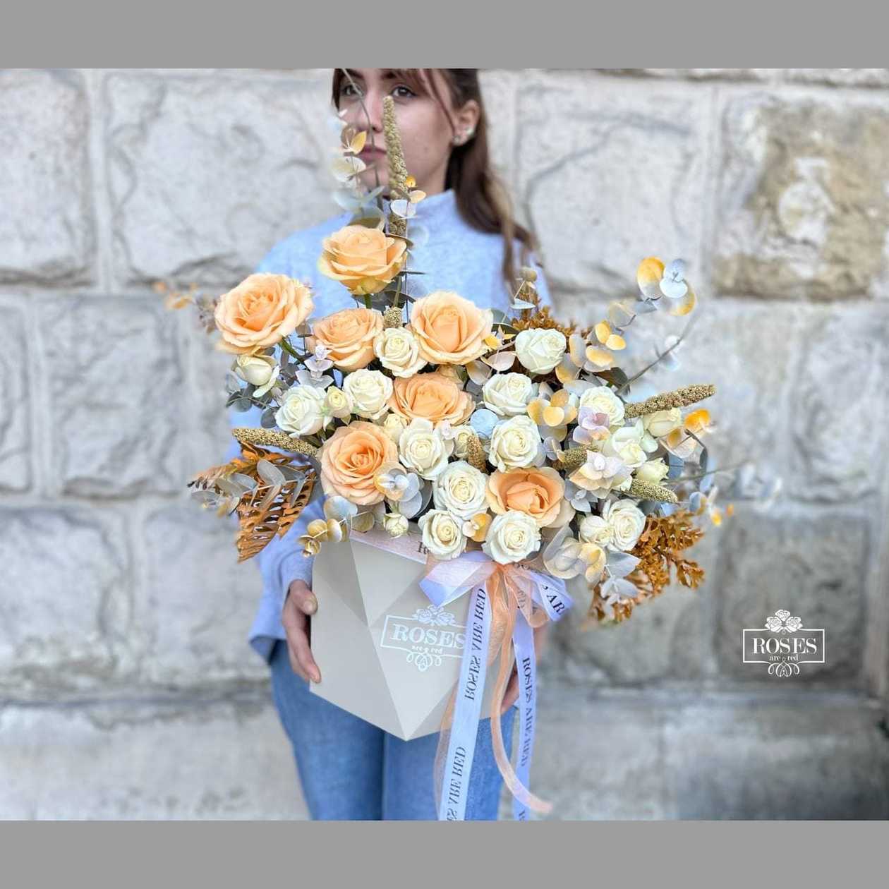 Nude toned flowers №291