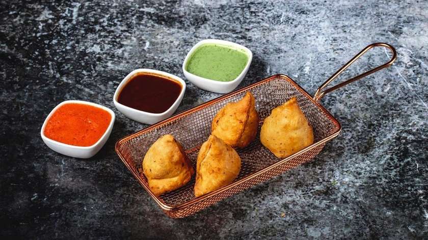 Crispy Punjabi Samosa