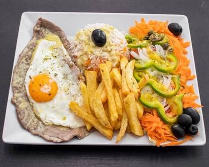 Bitoque (Steak with Fried Egg)
