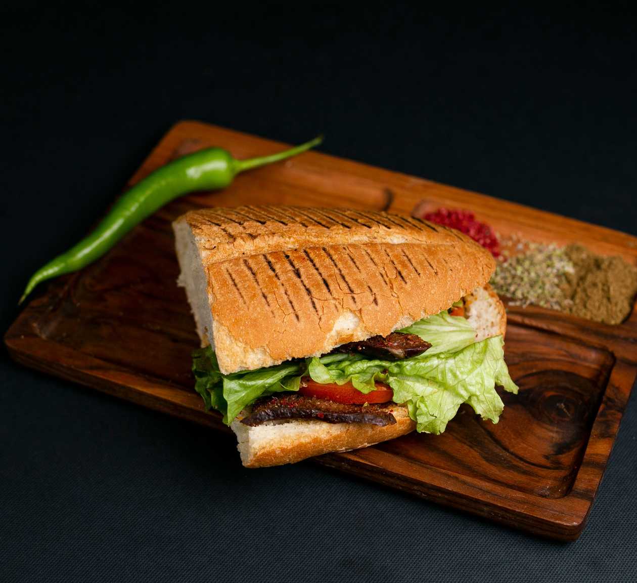 Sucuk Ekmek (Pendirli)