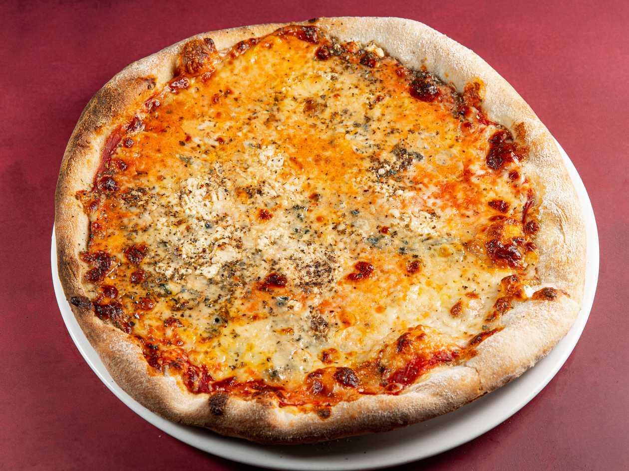 Quattro Formaggi Pizza