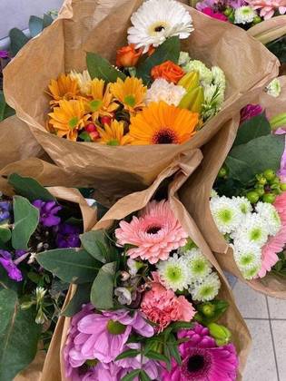 Chrysanthemum And Gerberra