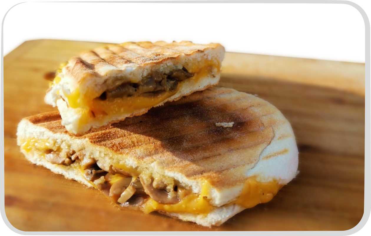Sandwich with mushrooms and cheddar