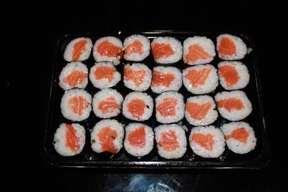 Salmon Maki 24 Pieces