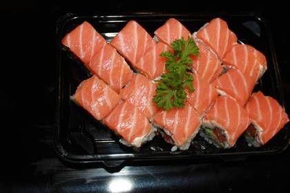 Salmon and Cheese California Roll 16 Pieces