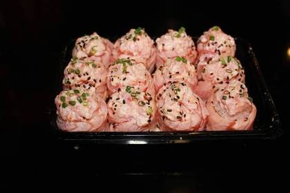 Seared Salmon Roll 12 Pieces