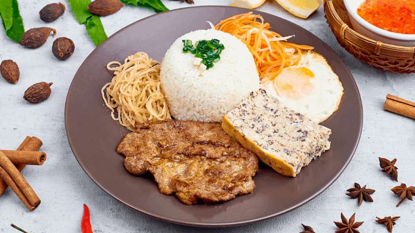 Cơm tấm sườn, bì, ốp la