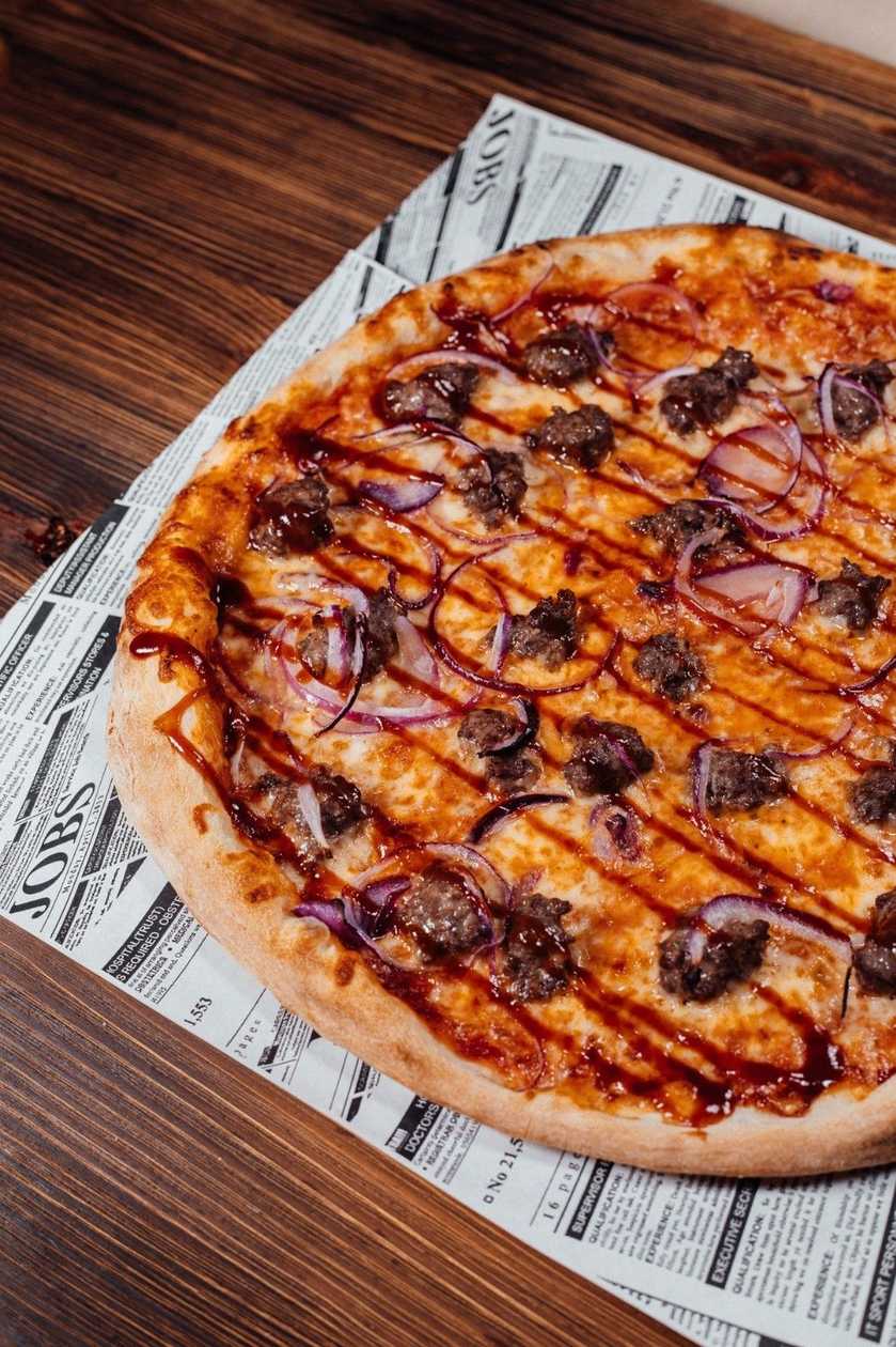 Beef BBQ pizza