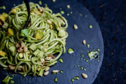 Spaghete cu sos pesto