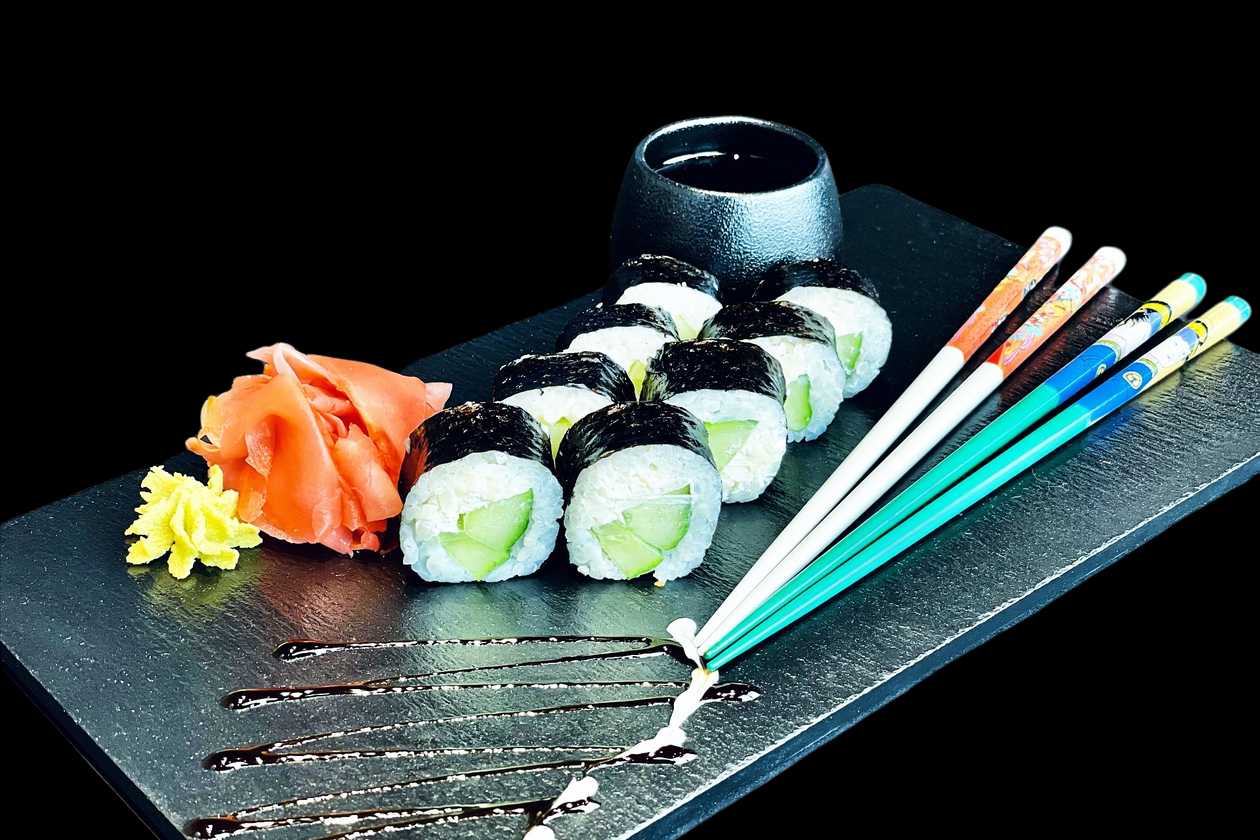 2. Kuku maki