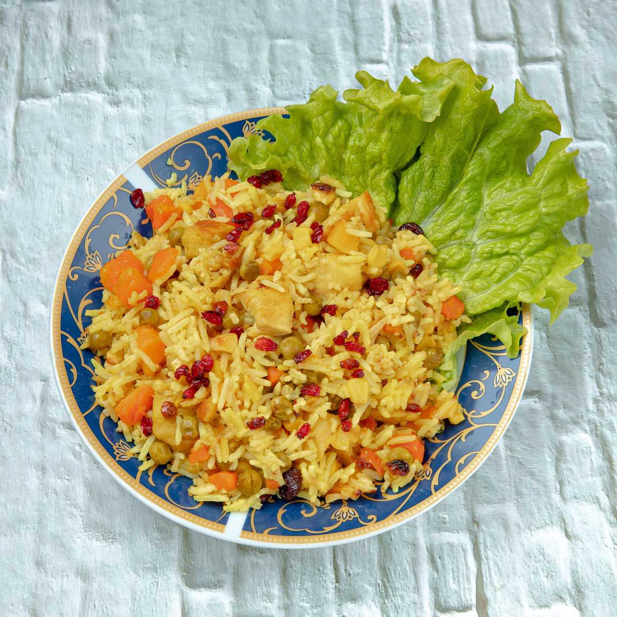 Tərəvəzli plov toyuq əti ilə