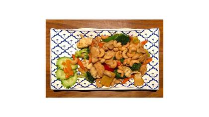 Gai Phad Med Mamuang Himmaphan