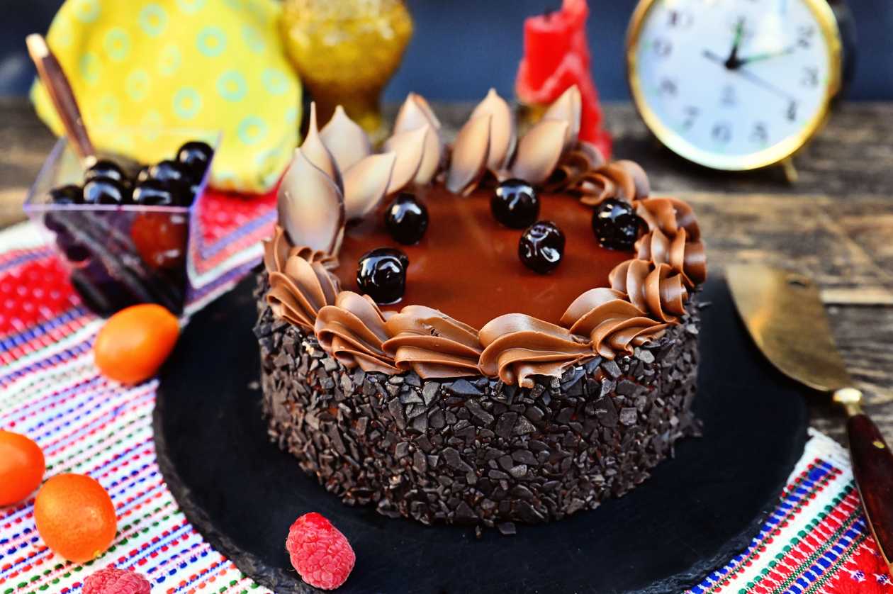 Tort cioccolata & amarene intreg