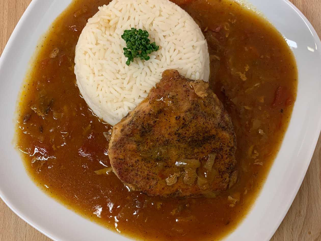 Serbian pork rib, steamed rice
