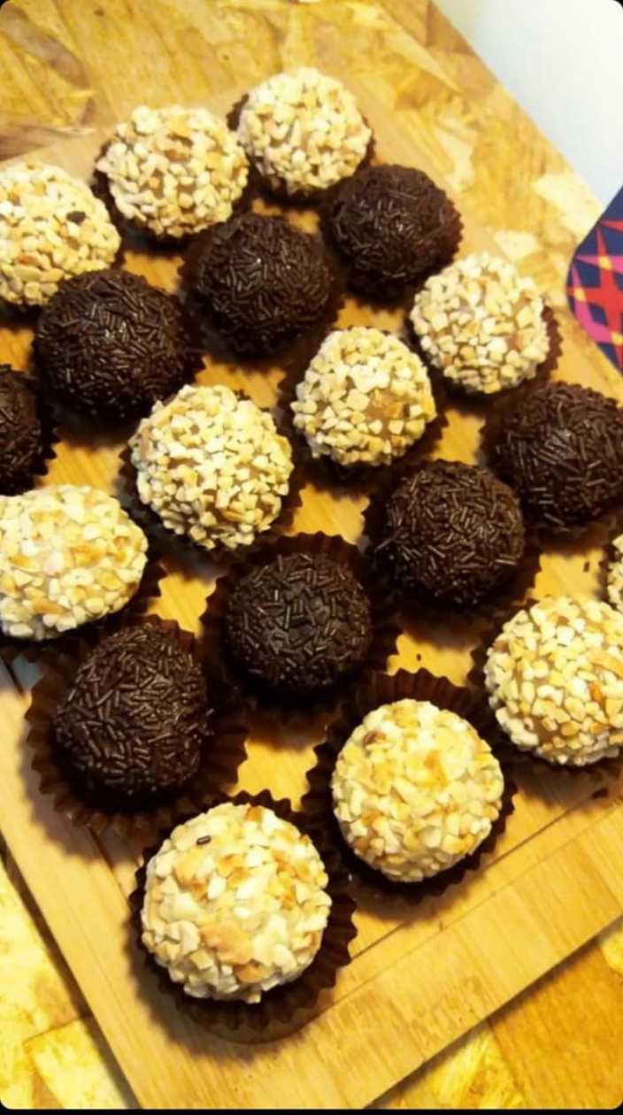 Vegan and gluten-free lemon brigadeiro (per piece)