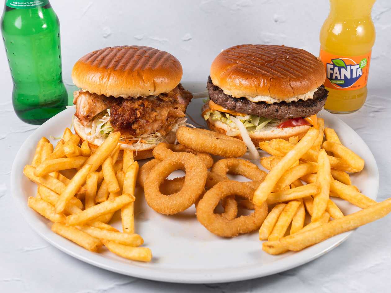 1 Fillet Burger, 1 Beef Burger, 2 Fries, 6 Onions, 2 Drinks