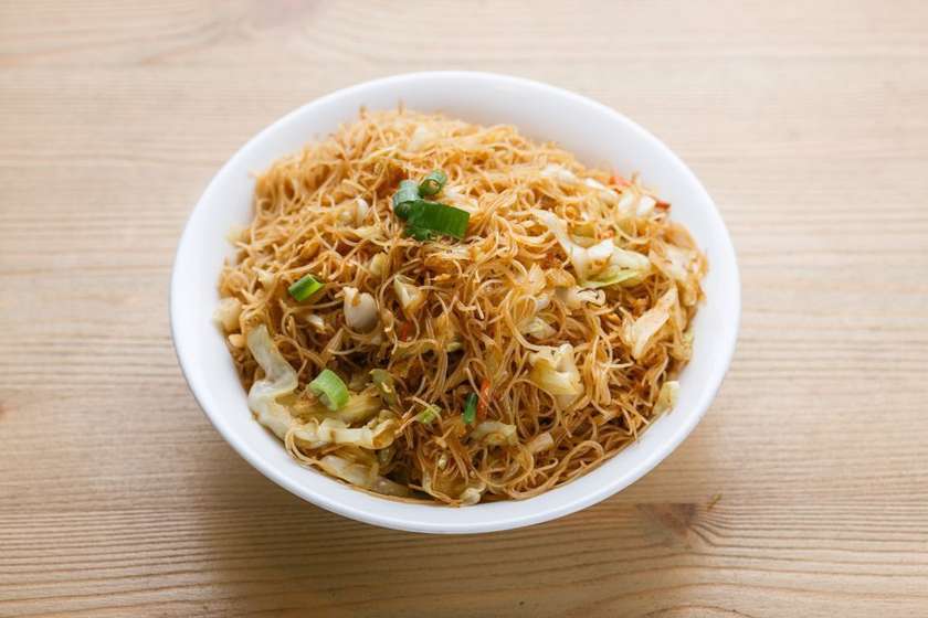 Rice vermicelli vegetables with chicken and shrimp