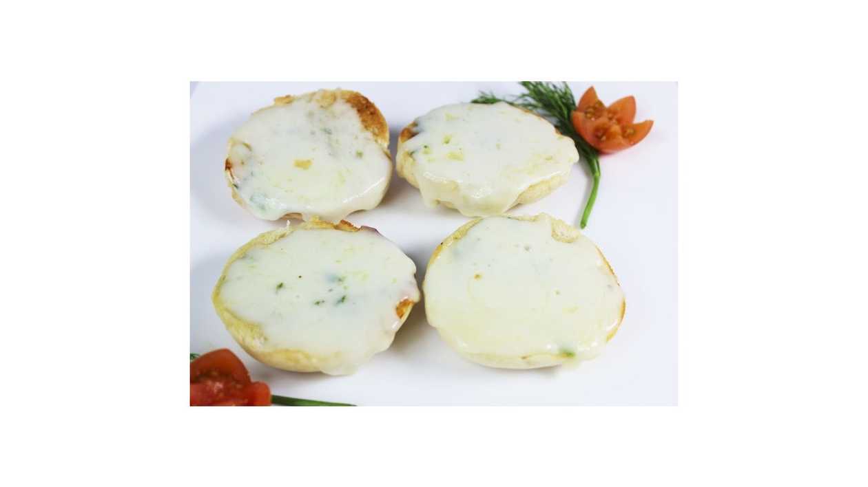 Garlic Bread With Mozzarella Cheese