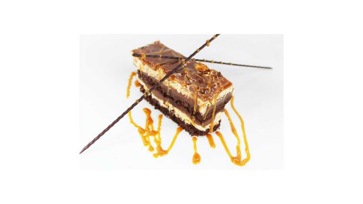 Snickers Cake