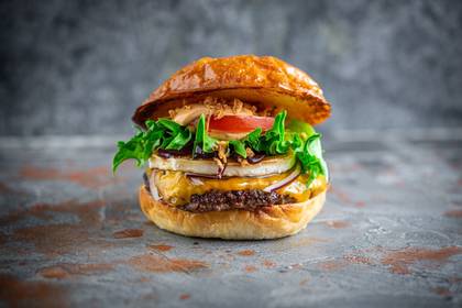 Veiseliha burger kitsejuustuga