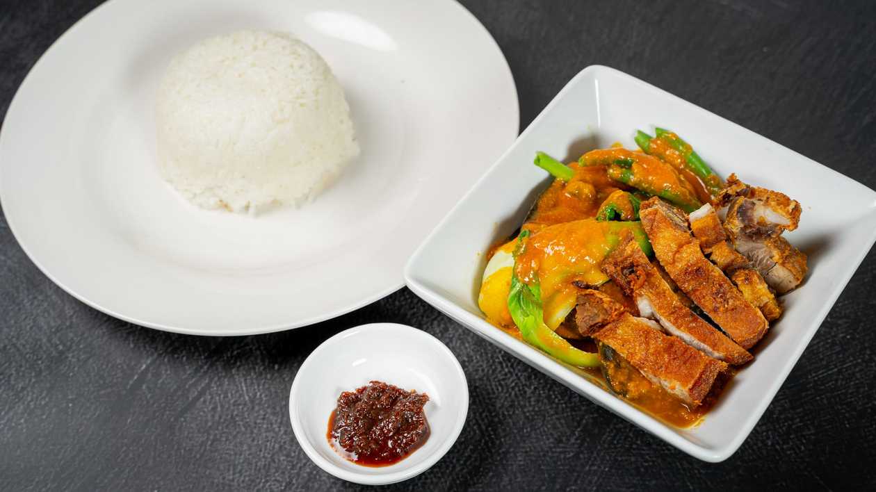 Veggie, pork in peanut sauce (Kare-Kare)’