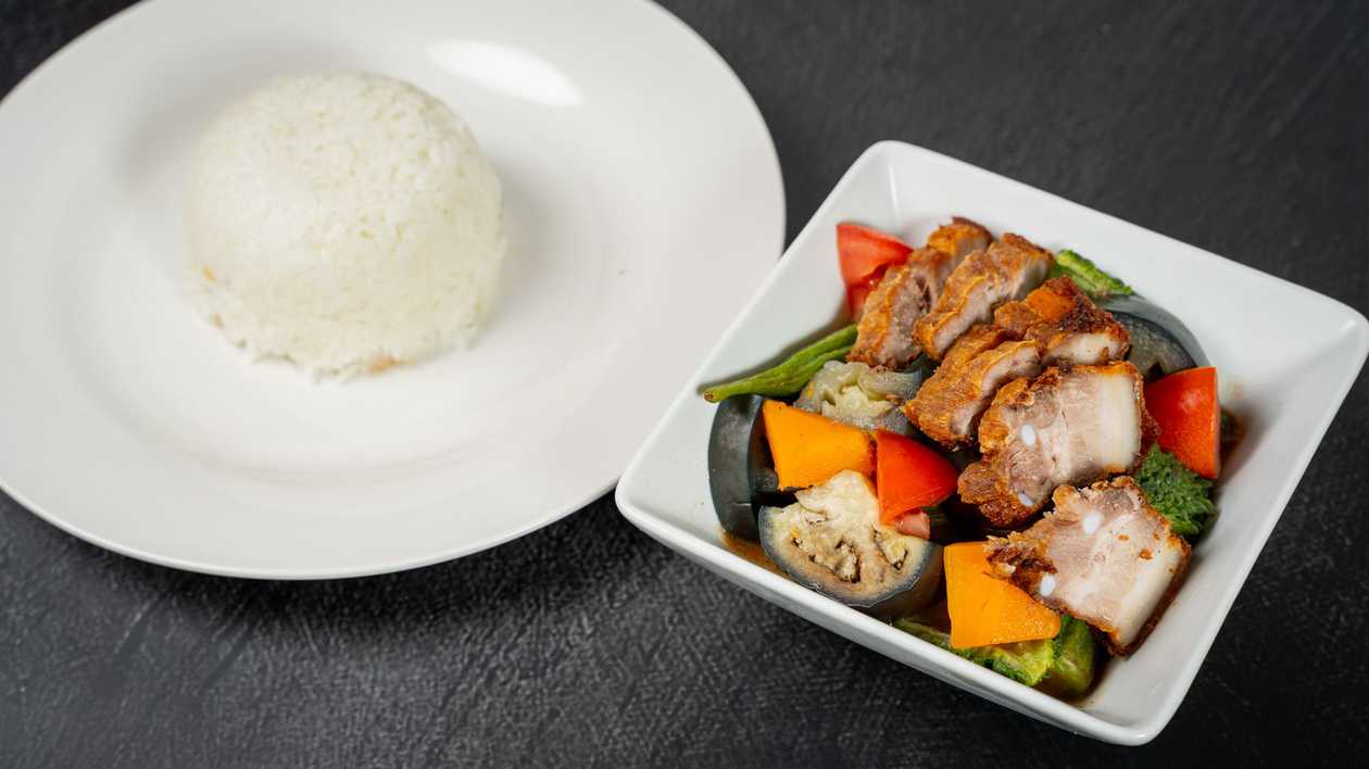 Mixed vegetable stew with Crispy pork belly (Pinakbet Ilocano)