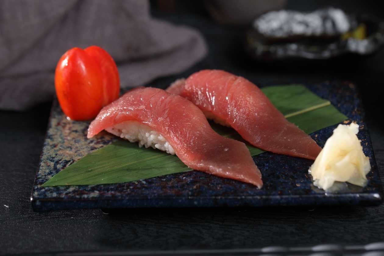 Maguro nigiri