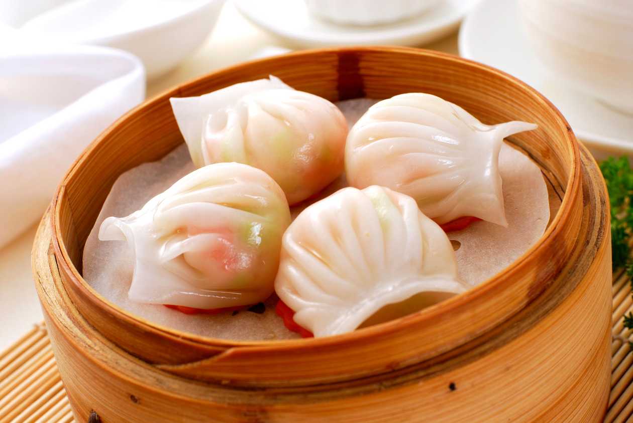 Steamed dumplings stuffed with shrimps