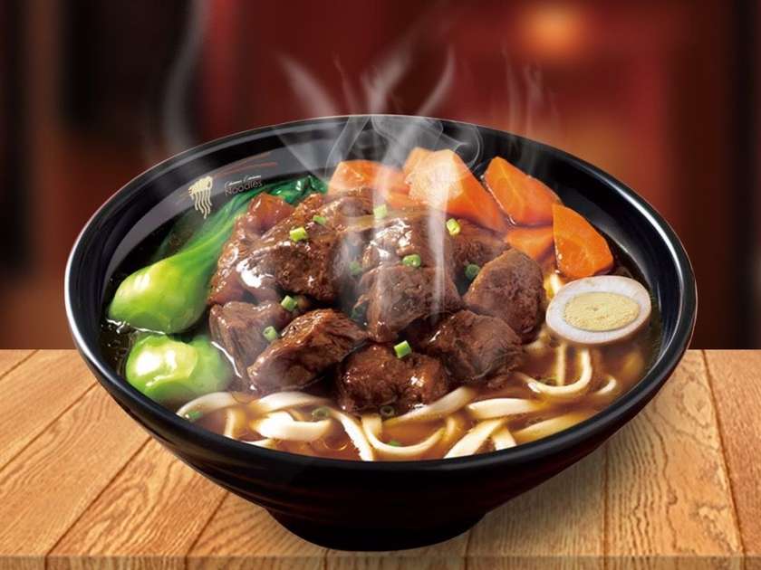 Noodle soup with marinated beef and vegetables