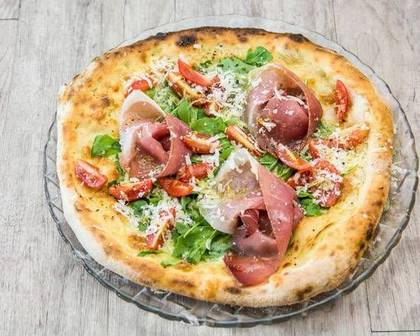 Mediterranean Pizza