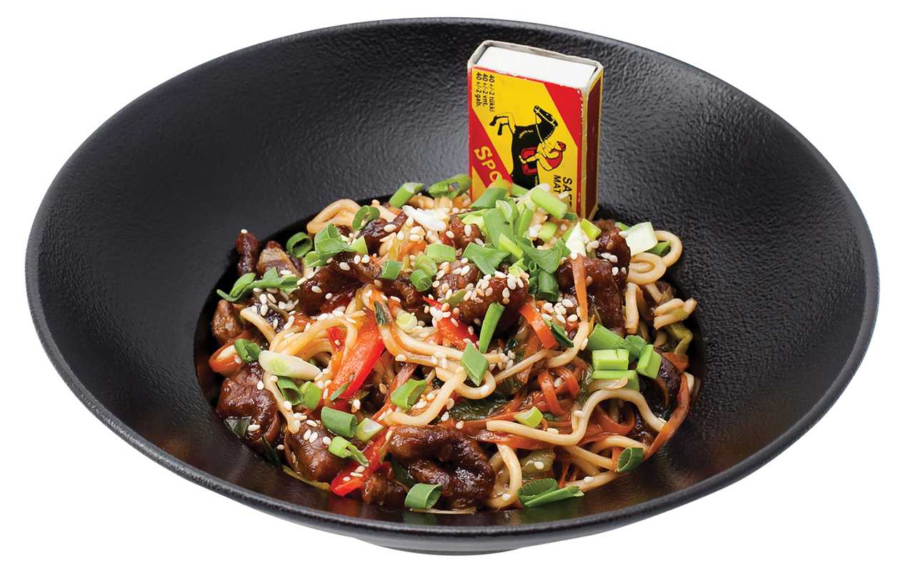 Wok with scalded beef