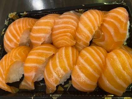 U17 Nigiri Salmão