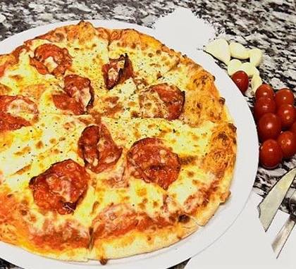 🎁  2-for-1 - Chorizo Pizza