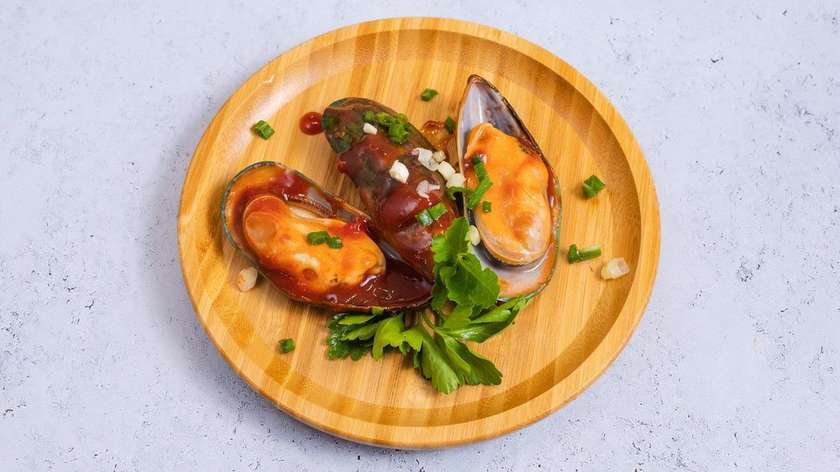 Green Mussels in Spicy Sauce (6 pcs)
