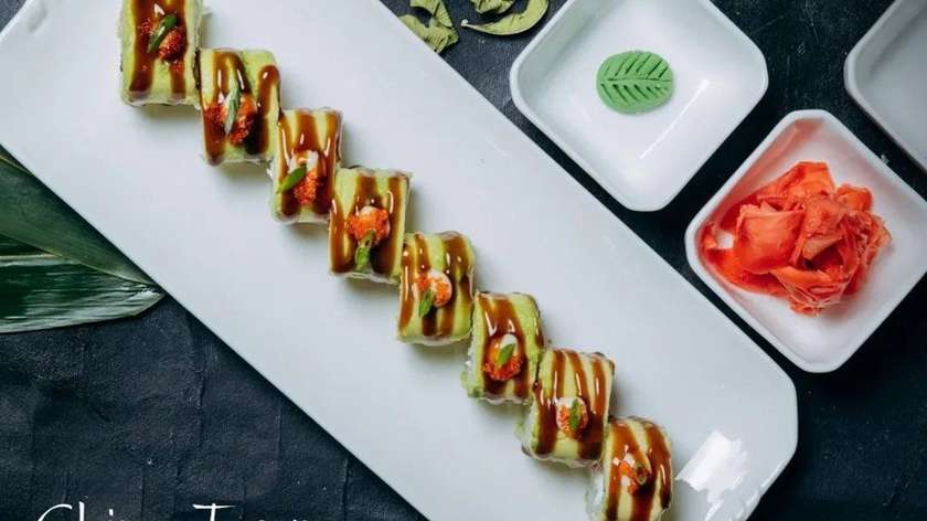 “China Town “ Special Roll (8pcs)