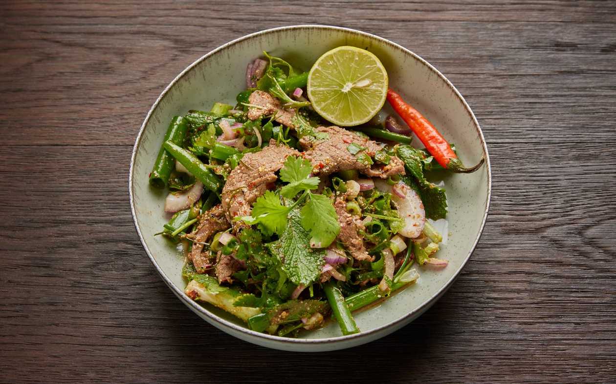 Laab (Beef salad)
