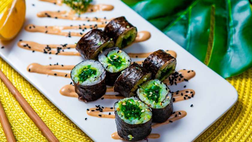 Chuka Maki Roll