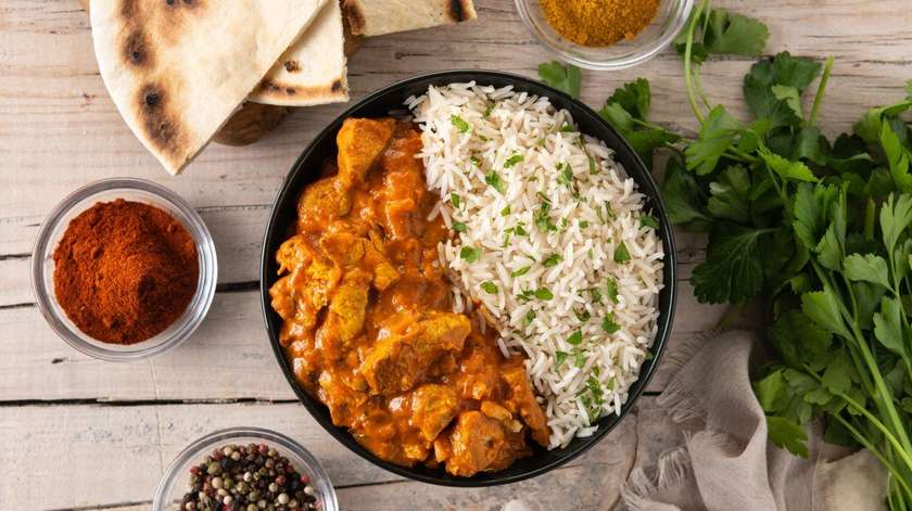 Curry Chicken with Rice and Mixed Lettuce