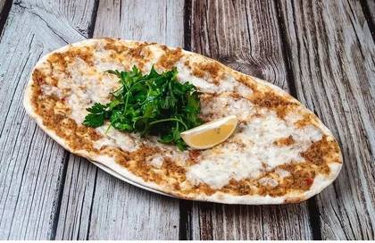 Lahmacun with Cheese