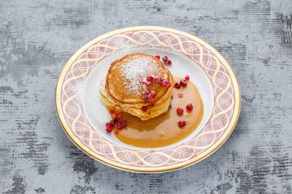 Pancakes with Caramel Sauce
