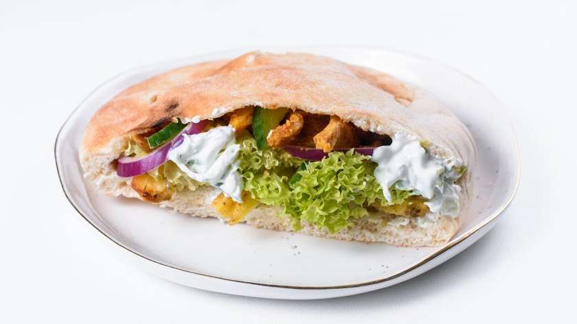 Pita Pui cu Tzatziki