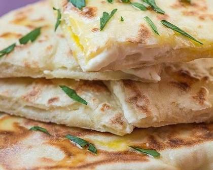 Cheese Naan