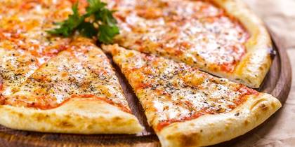 Quattro Formaggio Pizza