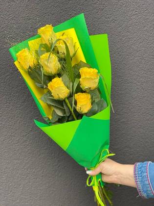 Bouquet of Yellow Roses